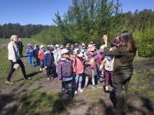 Wizyta przedszkolaków w Szkółce Leśnej